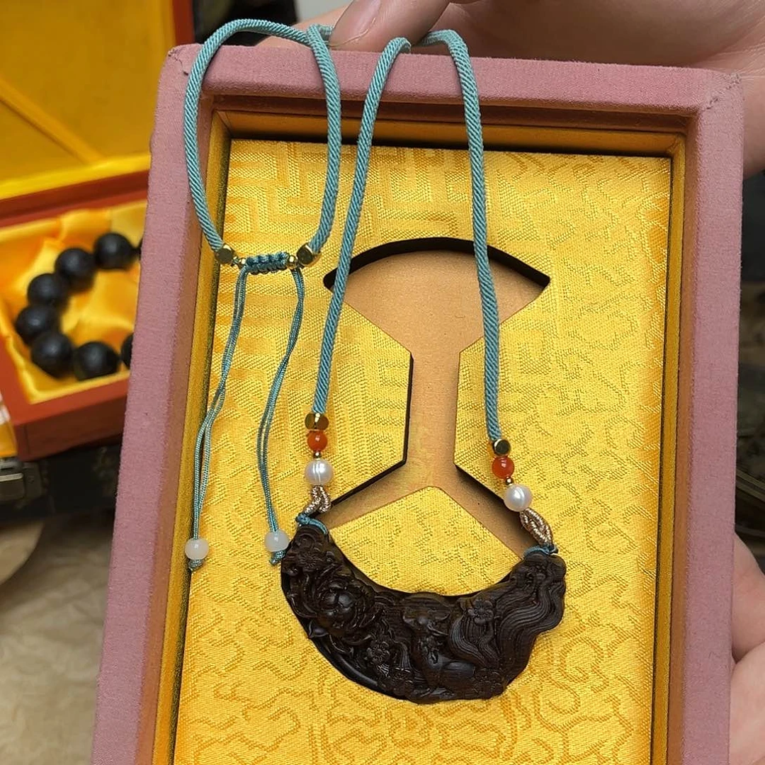 大叶紫檀（黑酸枝木类）