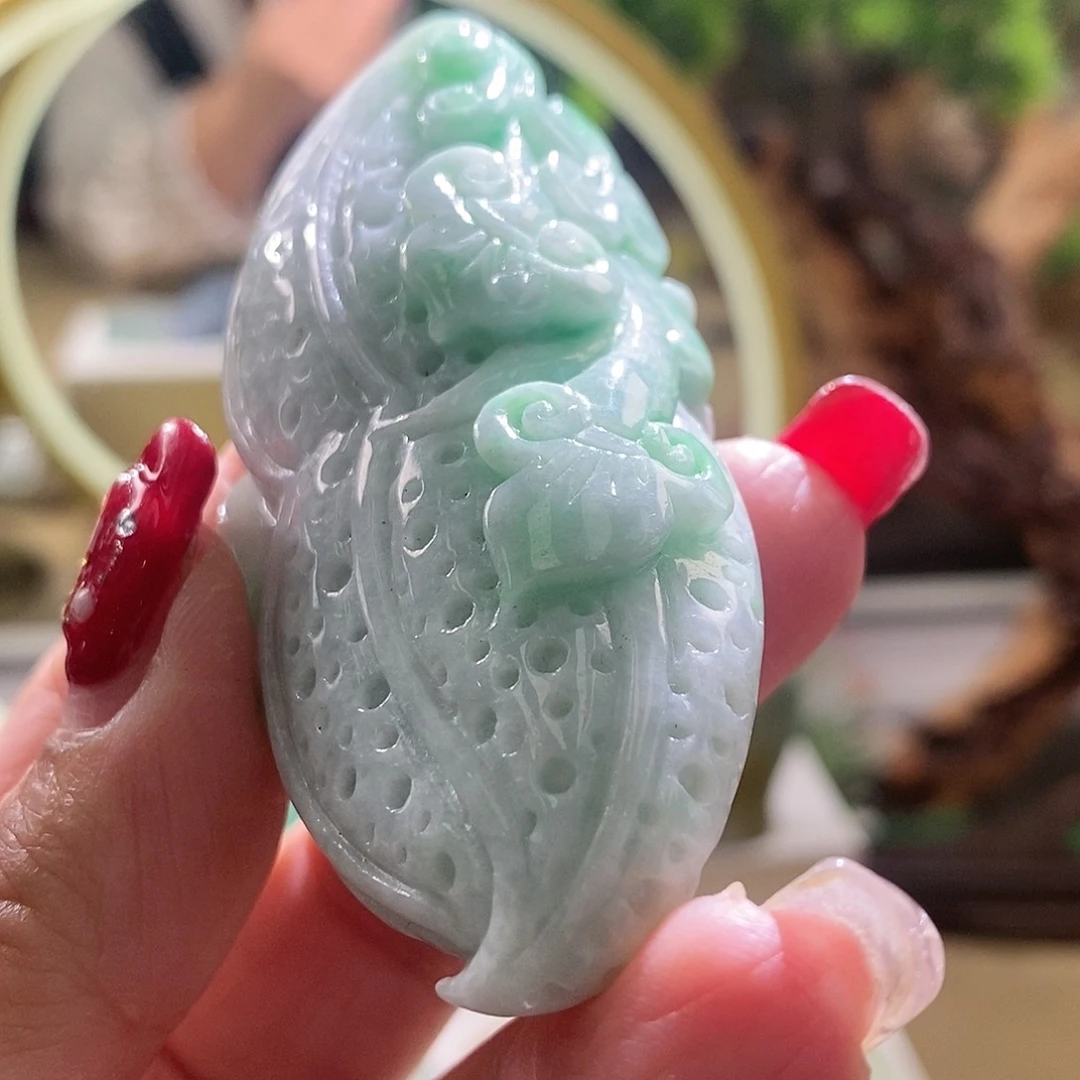 【闪购商品】翡翠颈饰未镶嵌花生