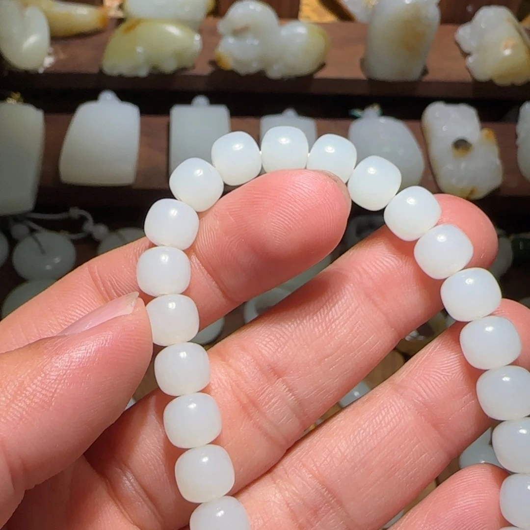 苏***玉和田玉未镶嵌手链