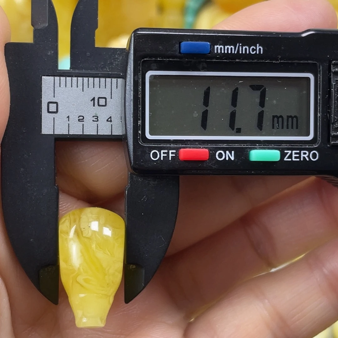 蜜蜡未镶嵌裸石13杂