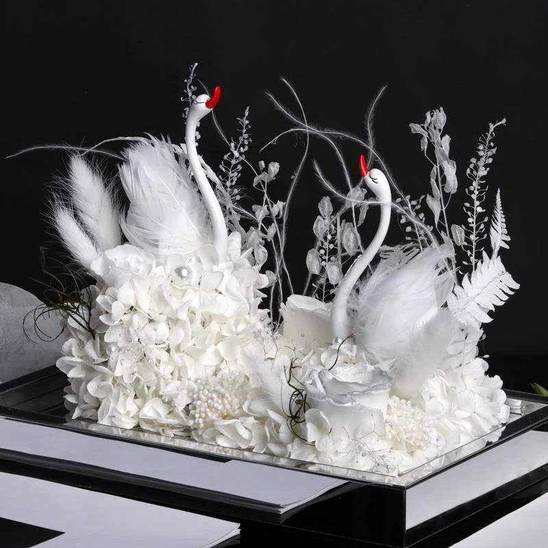 永生花高级感真花玫瑰礼盒天鹅轻奢摆件情人节送女友结婚生日礼物