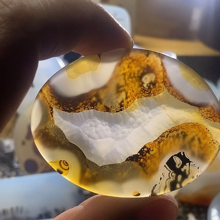 未镶嵌颈饰玛瑙/玉髓风*扬