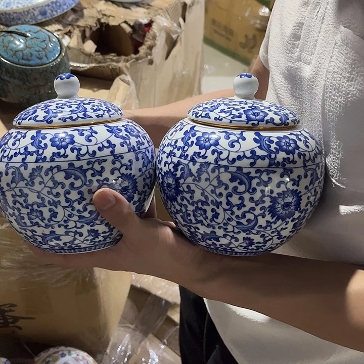 各种器型高档陶瓷茶叶罐！