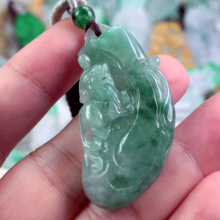 吊坠(不含链)未镶嵌翡翠