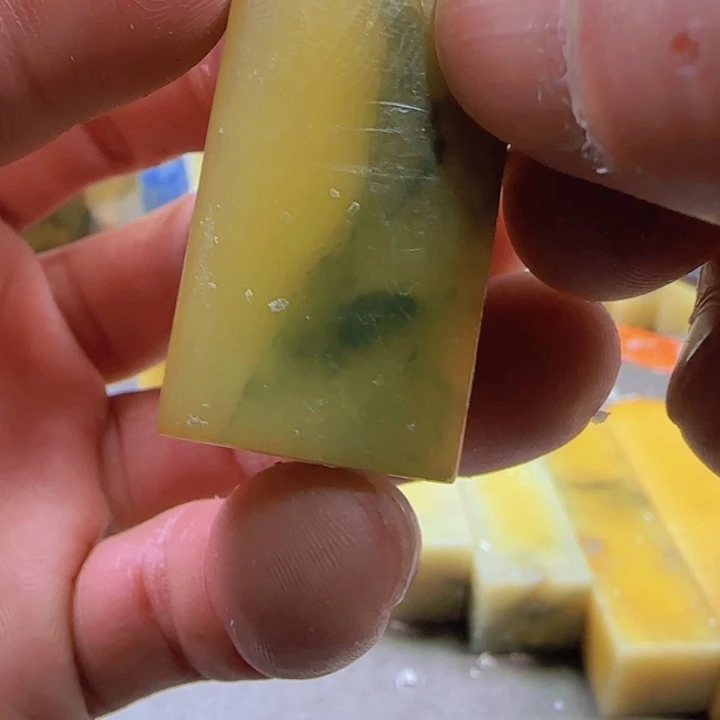 青田石人**苦青田封门水黄