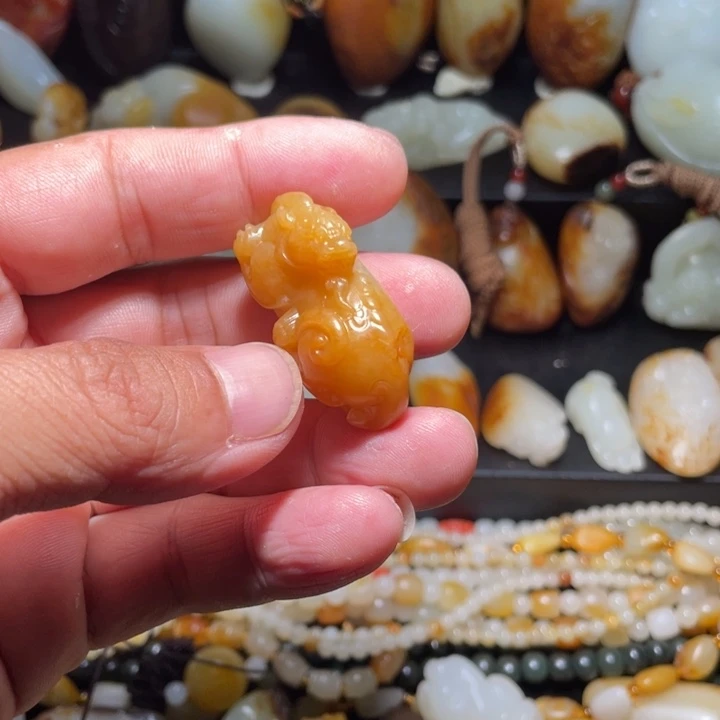 和田玉未镶嵌珠宝奇石闲*