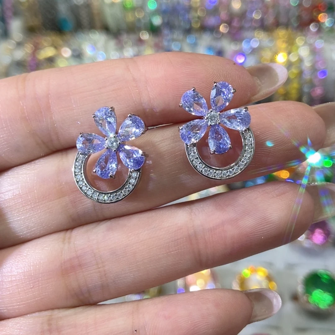 6锆石（处理）耳钉