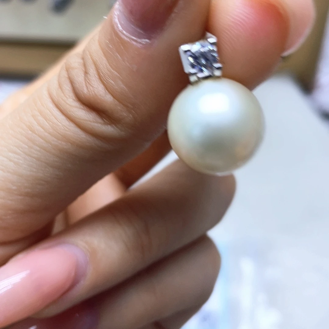 海水珍珠颈饰18K金镶嵌