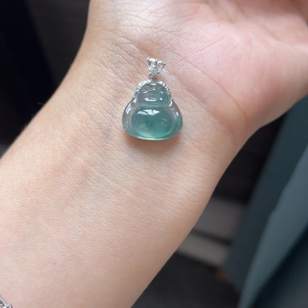 翡翠18K金镶嵌颈饰H冰冰佛