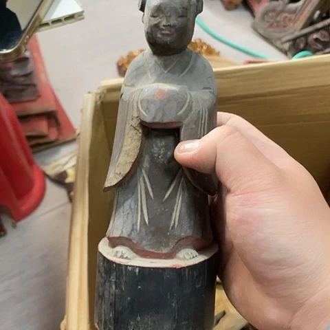 香榧木画****师一个孤品木雕60