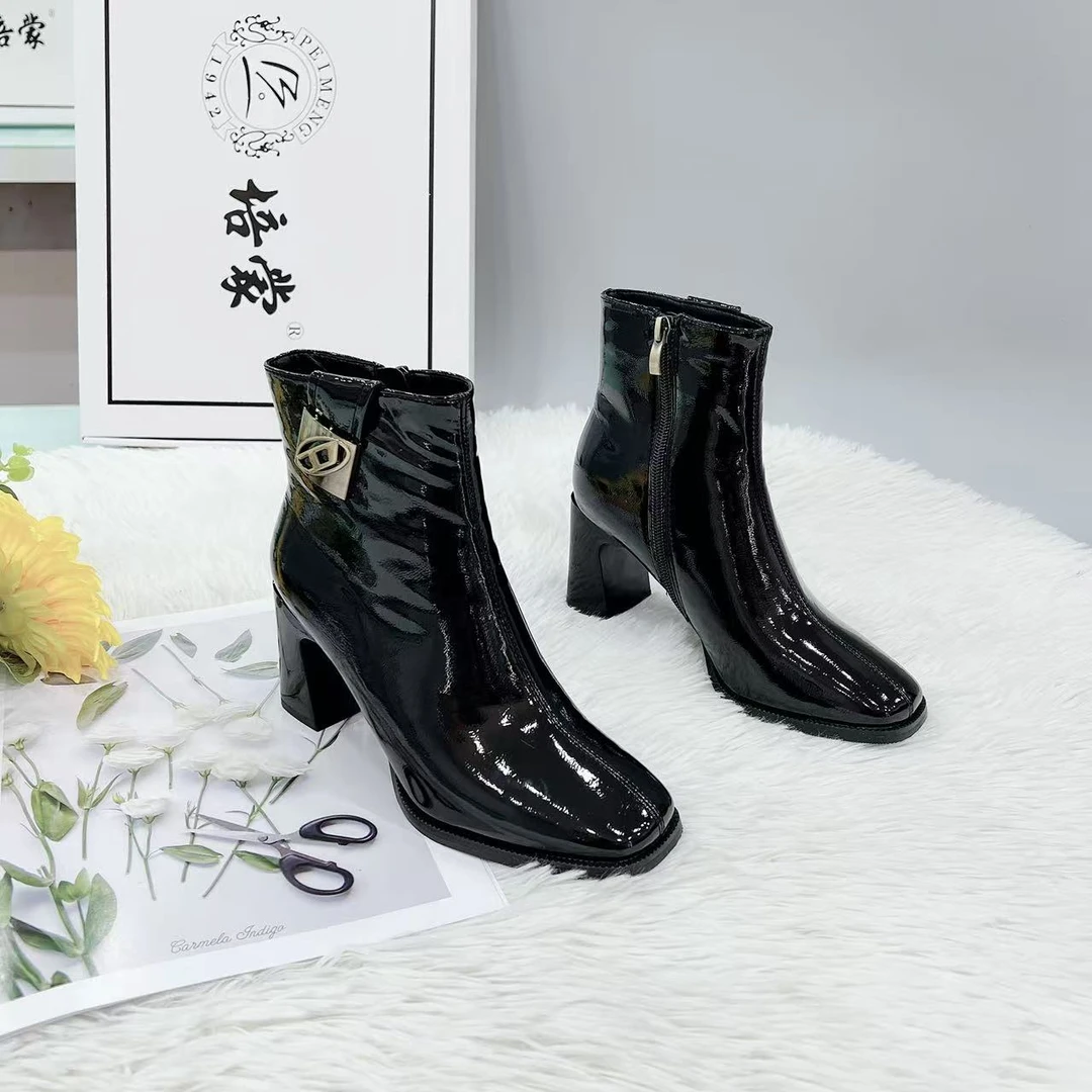 23603 新款时尚秋靴厚绒靴子女时尚粗跟方头加绒短靴四季款