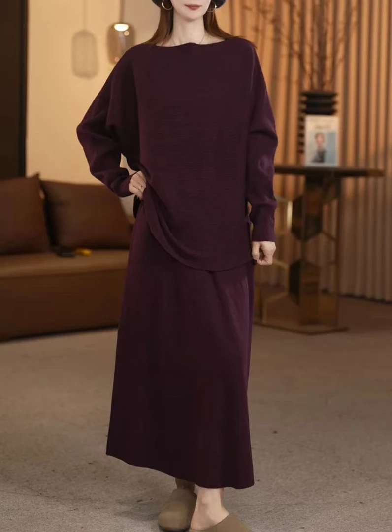 293031新款蝙蝠袖竖条纹理感气质轻奢经典针织上衣+裙子套装女