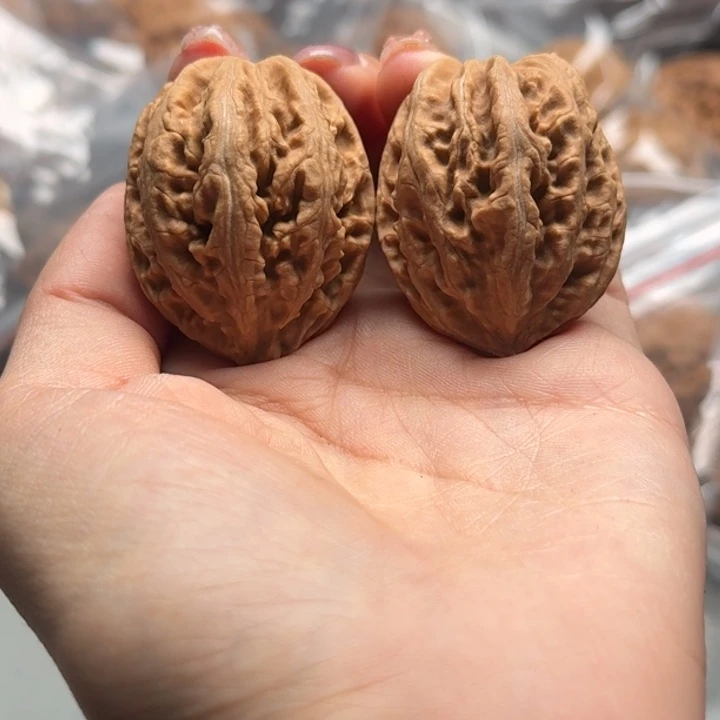 文玩核桃把件关东木子楸百核166