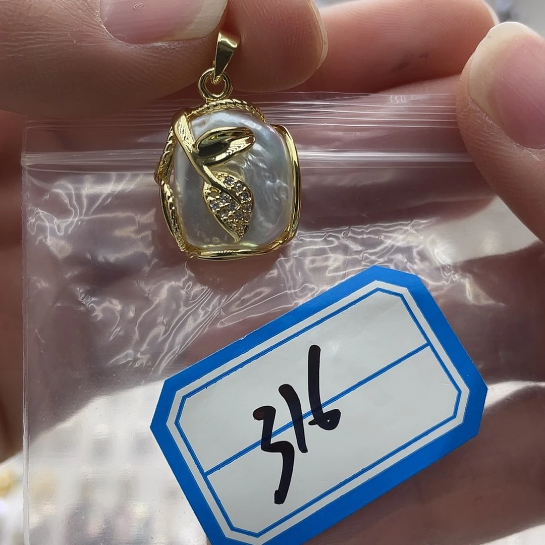 淡水珍珠颈饰未镶嵌
