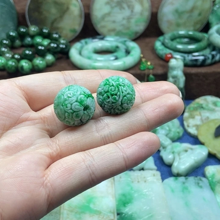 翡翠颈饰未镶嵌星*?0000000000