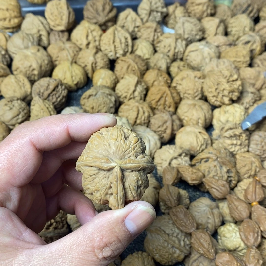 J***F文玩核桃吊坠文玩