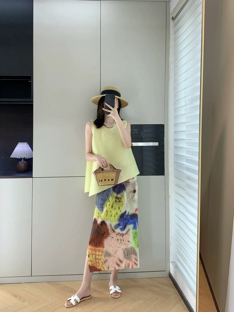 三宅风招财猫褶皱半身裙女新款高腰显瘦百搭长裙卡通印花通勤裙子