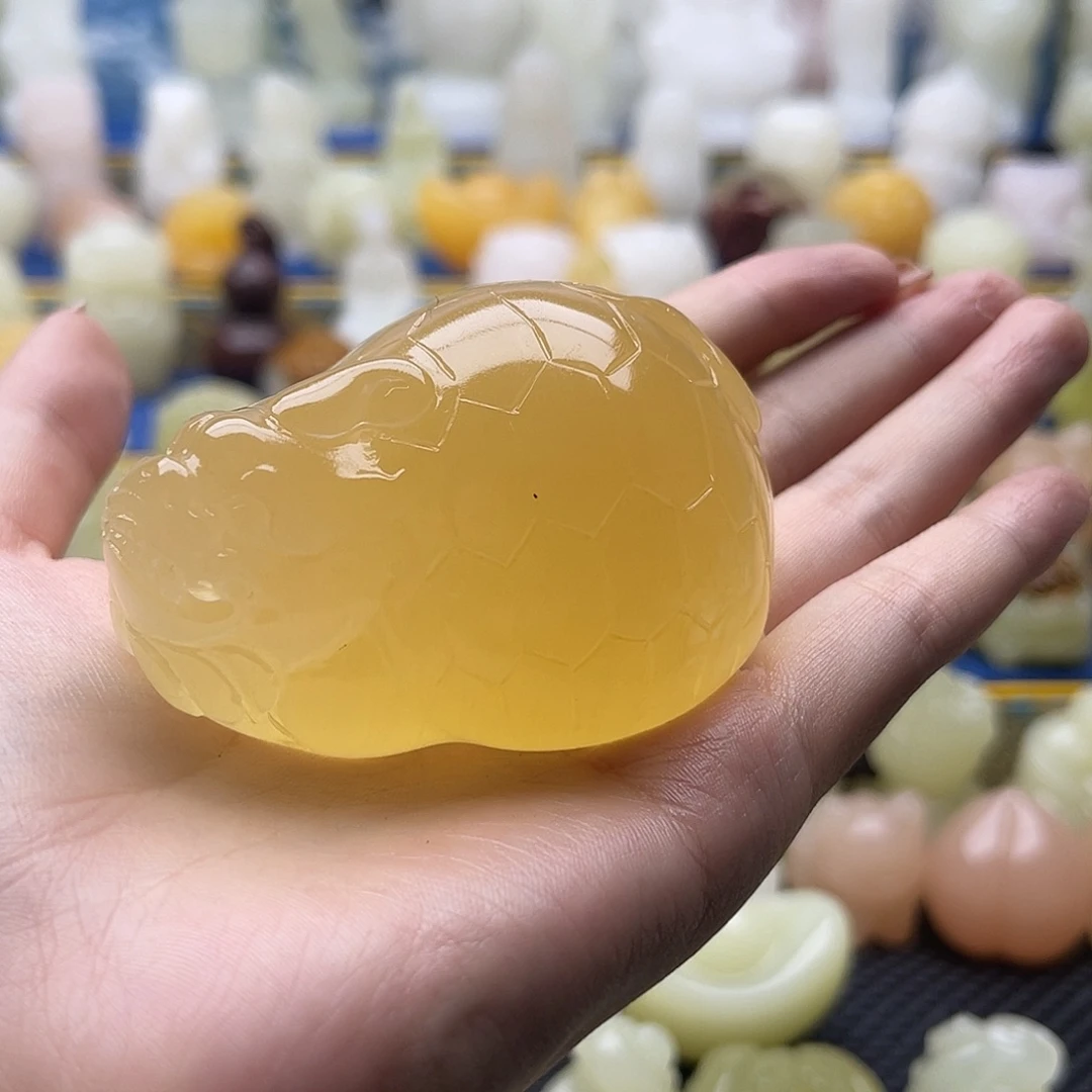 惟****新疆昆仑山脉山料