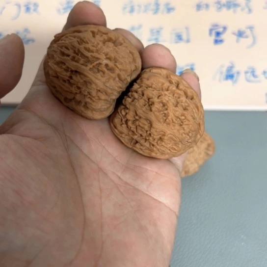 文玩核桃把件南疆石40尺42号