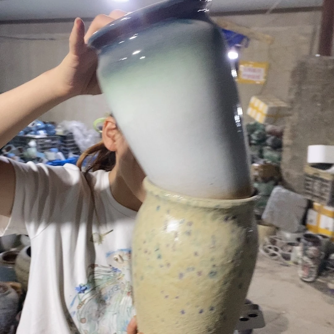 瑕疵13/20:¥。颜色随机hshhs