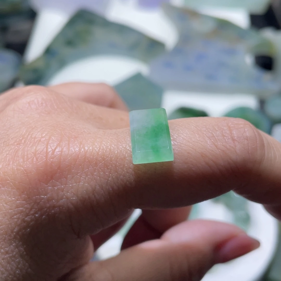 定制翡翠未镶嵌牌子