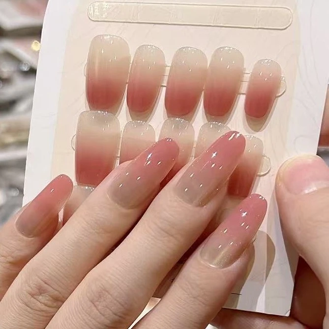 初春时节手工穿戴甲