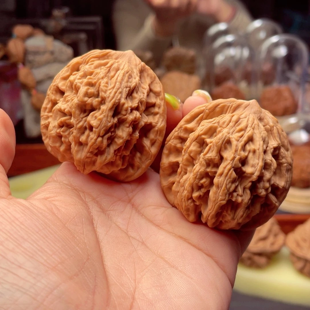 【闪购商品】文玩核桃把件茗**风虎头44