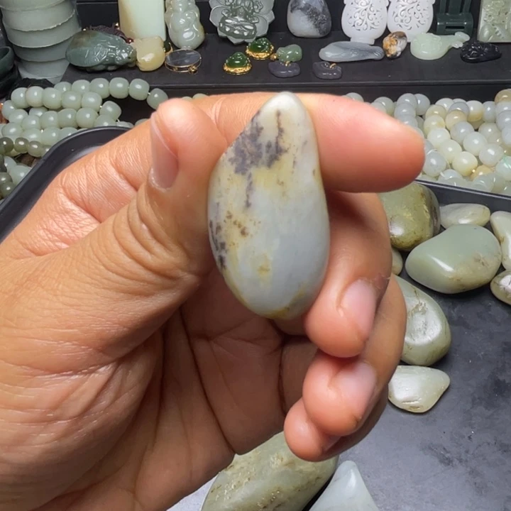 未镶嵌和田玉珠宝半成品