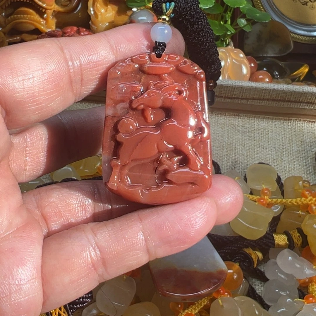 石英质玉未镶嵌颈饰