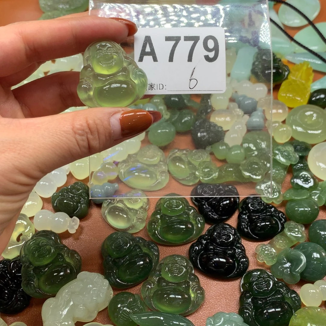 卡***熊蛇纹石玉未镶嵌岫玉