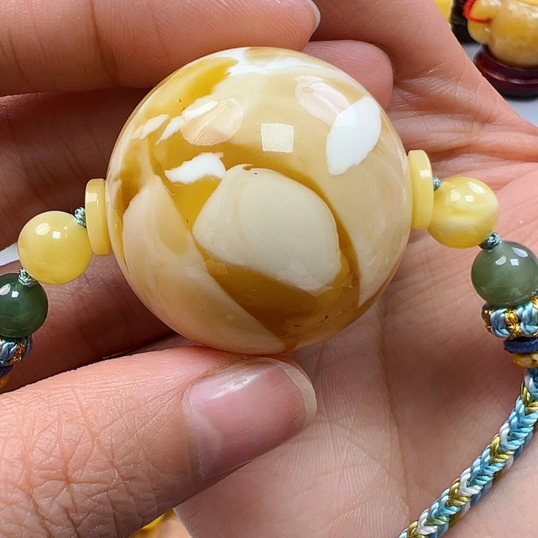 玉***记蜜蜡未镶嵌珠宝奇石