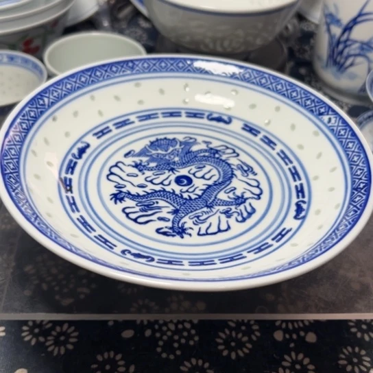 青花玲珑7寸，小盘子