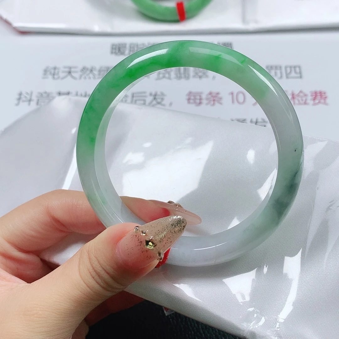 翡翠手镯未镶嵌31724