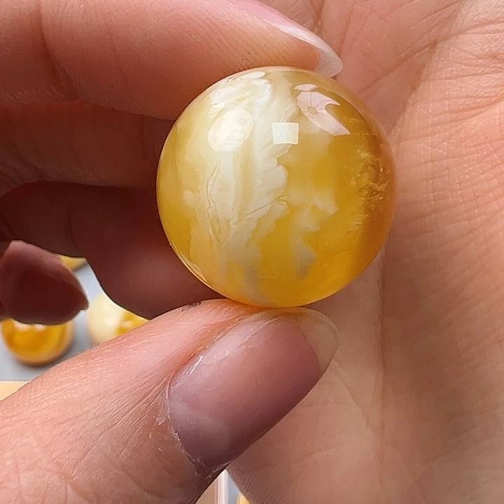 蜜蜡未镶嵌珠宝奇石