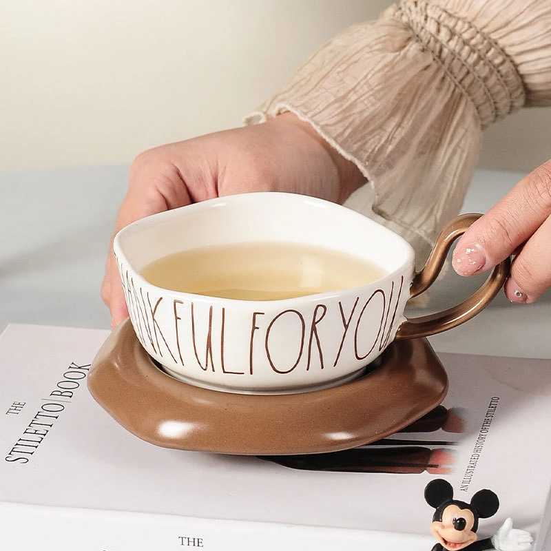 爆款美拉德英文咖啡杯碟套装高颜值下午茶杯创意家用办公陶瓷杯碟