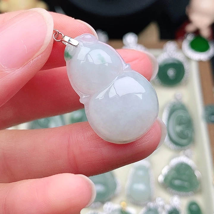 颈饰未镶嵌翡翠吊坠