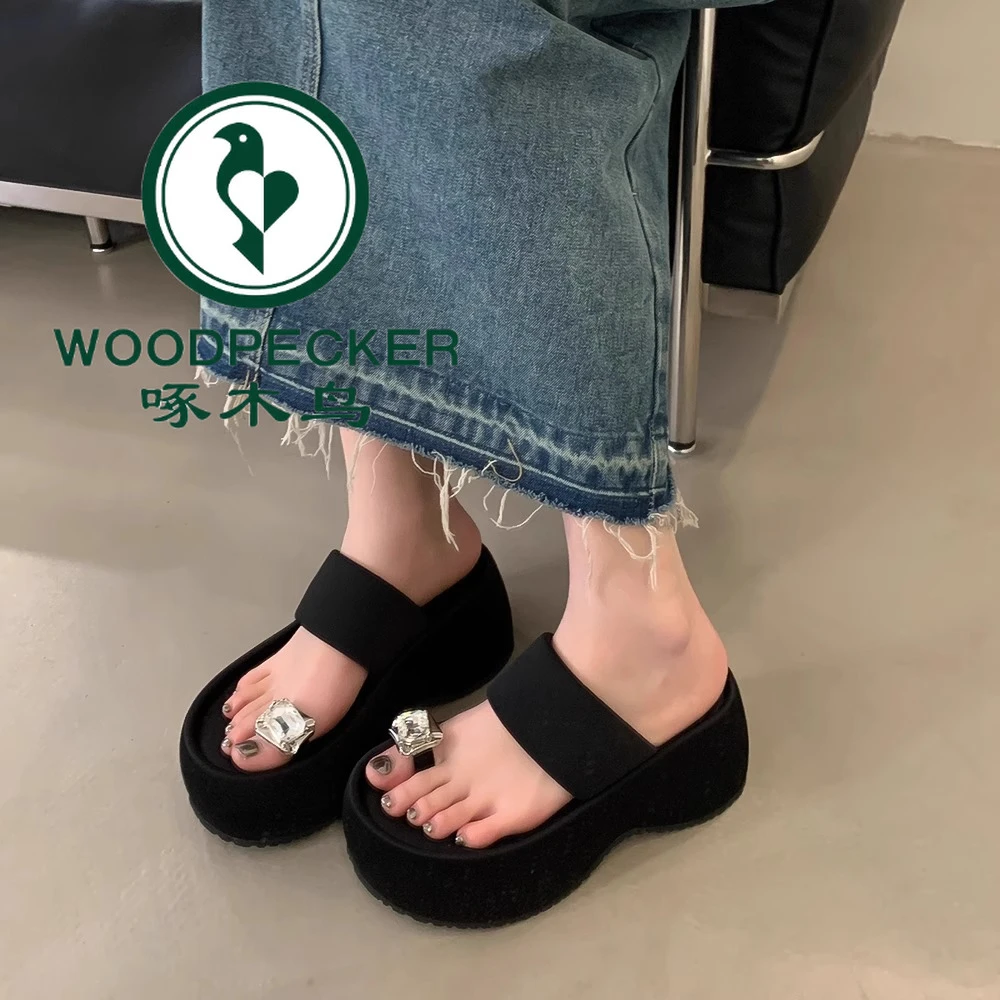 啄木鸟增高超高跟人字拖鞋女夏季外穿松糕底套脚趾水钻厚底凉拖鞋