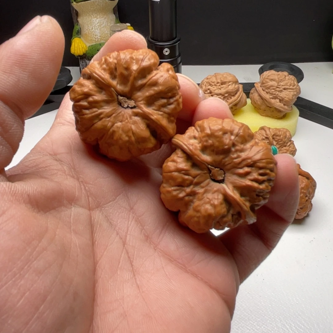 M***生核桃蛤蟆头41一对