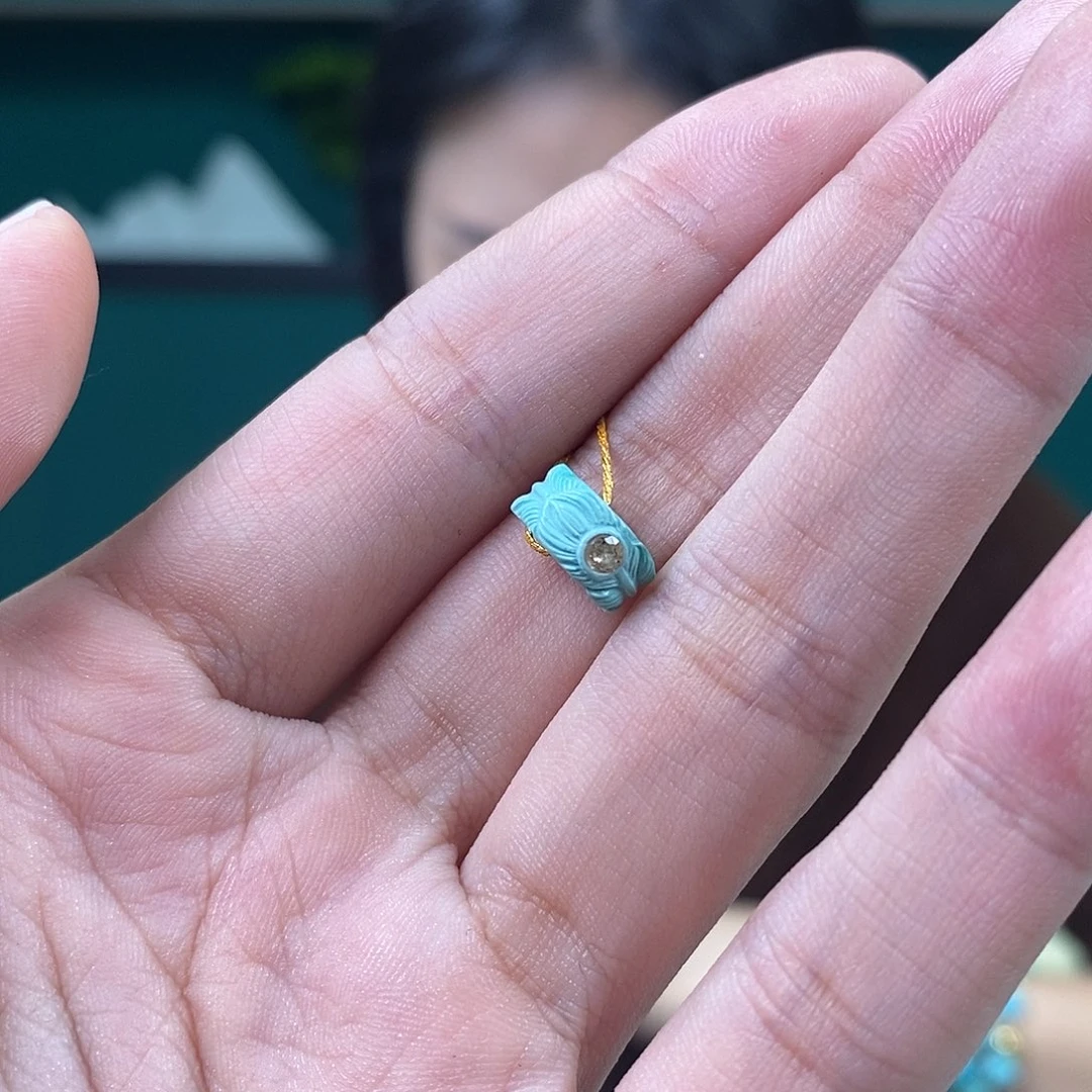 绿松石未镶嵌挂件