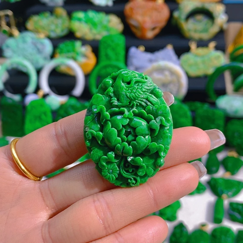 【闪购商品】翡翠颈饰未镶嵌花鸟牌