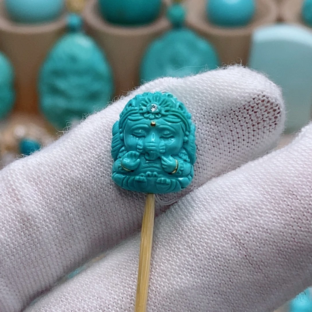 绿松石未镶嵌珠宝奇石