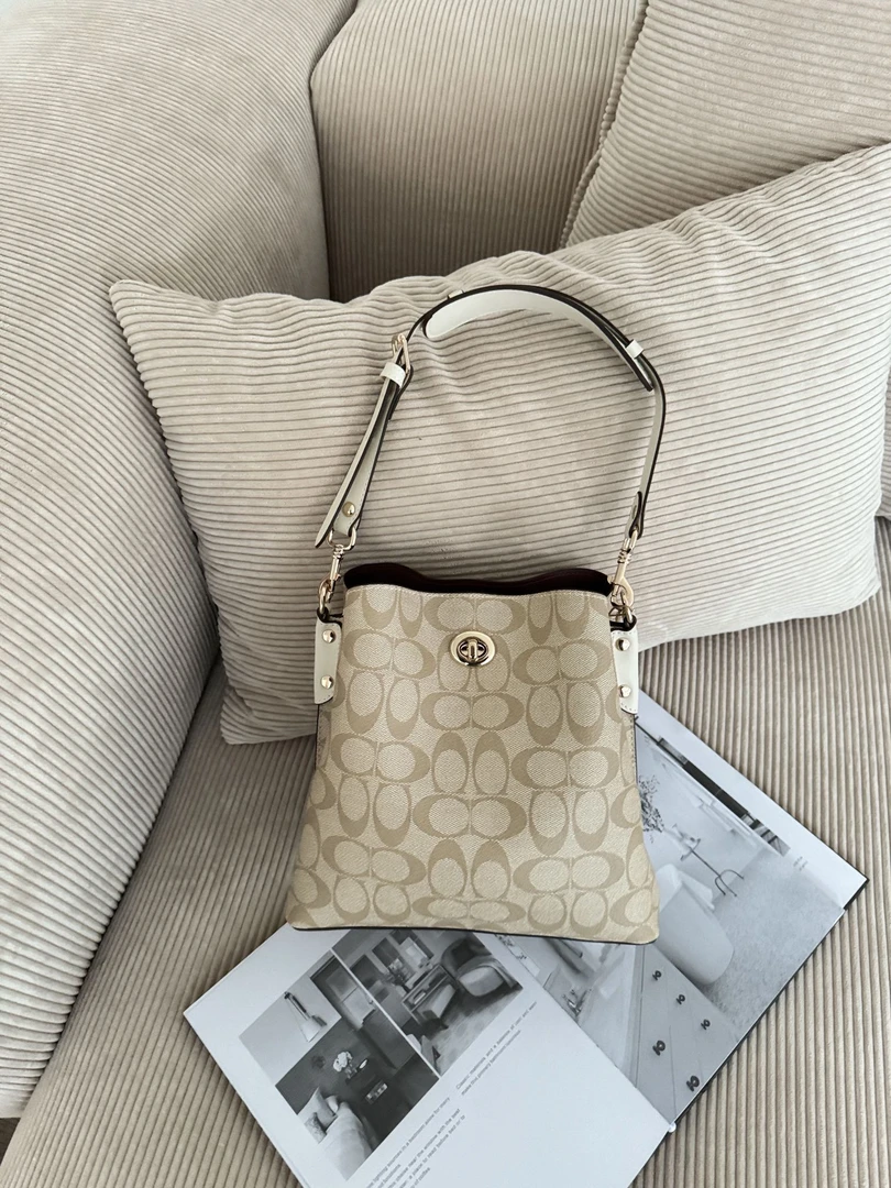 2号新款时尚经典单肩斜挎水桶包8111#