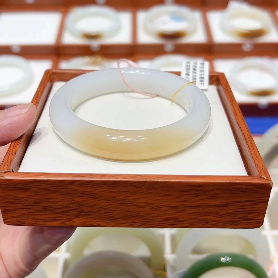 未镶嵌手镯和田玉冰黄糖5455