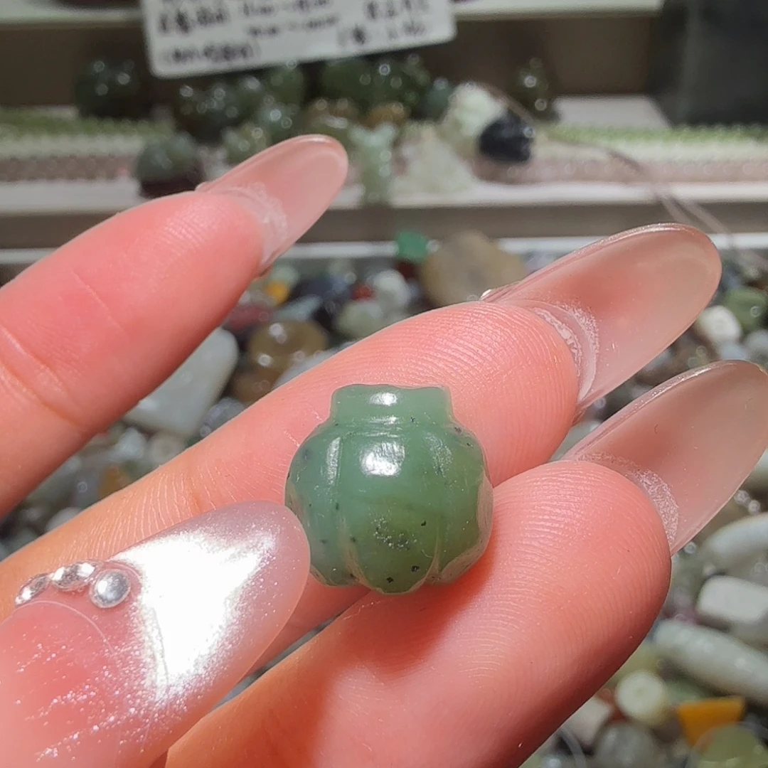 和田玉未镶嵌珠宝半成品