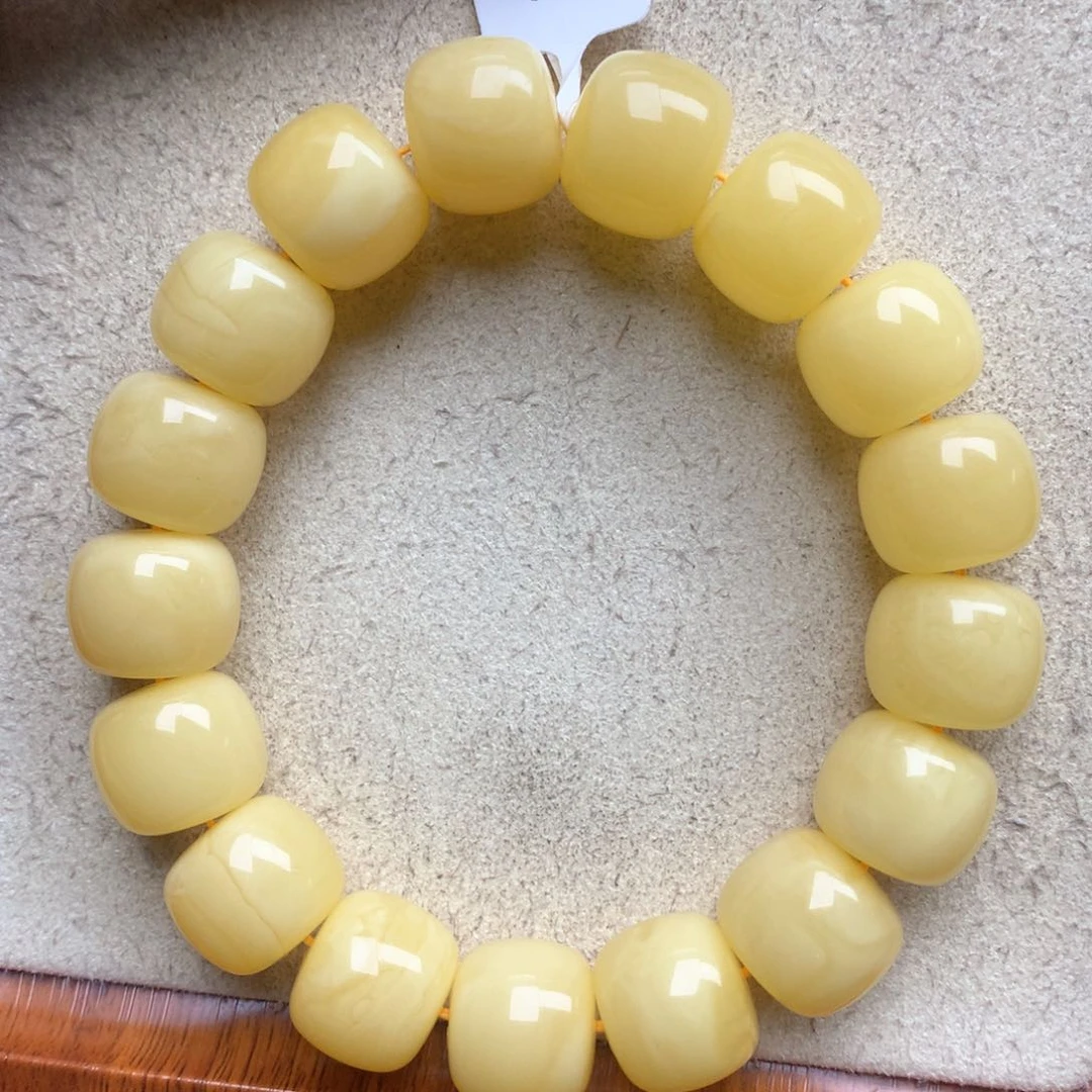 蜜蜡珠宝奇石未镶嵌18