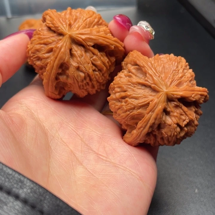 好***情吊坠文玩核桃白狮子