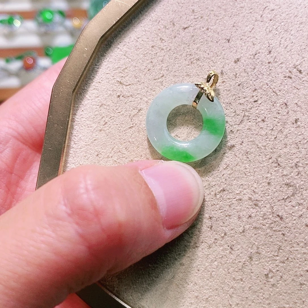 【闪购商品】翡翠挂件未镶嵌裸石