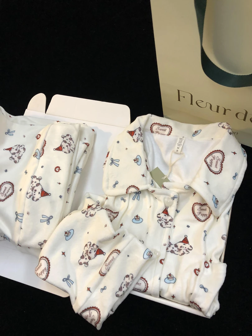 韩版休闲可爱印花小狗德绒睡衣女早秋新款宽松休闲家居服套装外穿