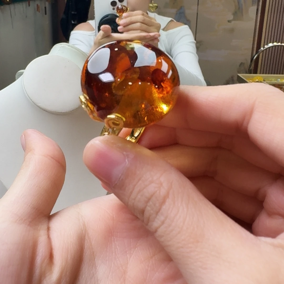 琥珀未镶嵌颈饰戒指