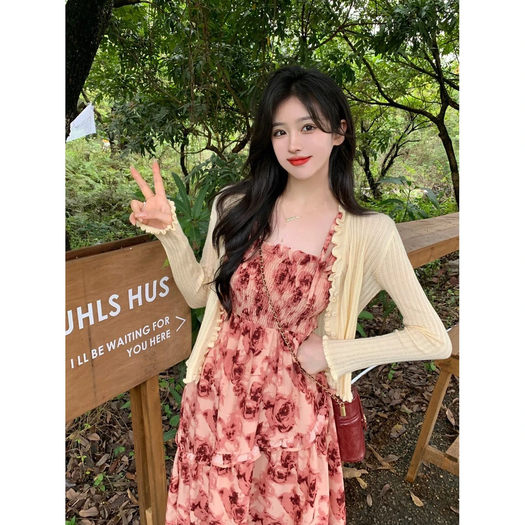 包臀裙子复古玫瑰花碎花吊带裙法式长裙夏季新款日系气质收腰长袖